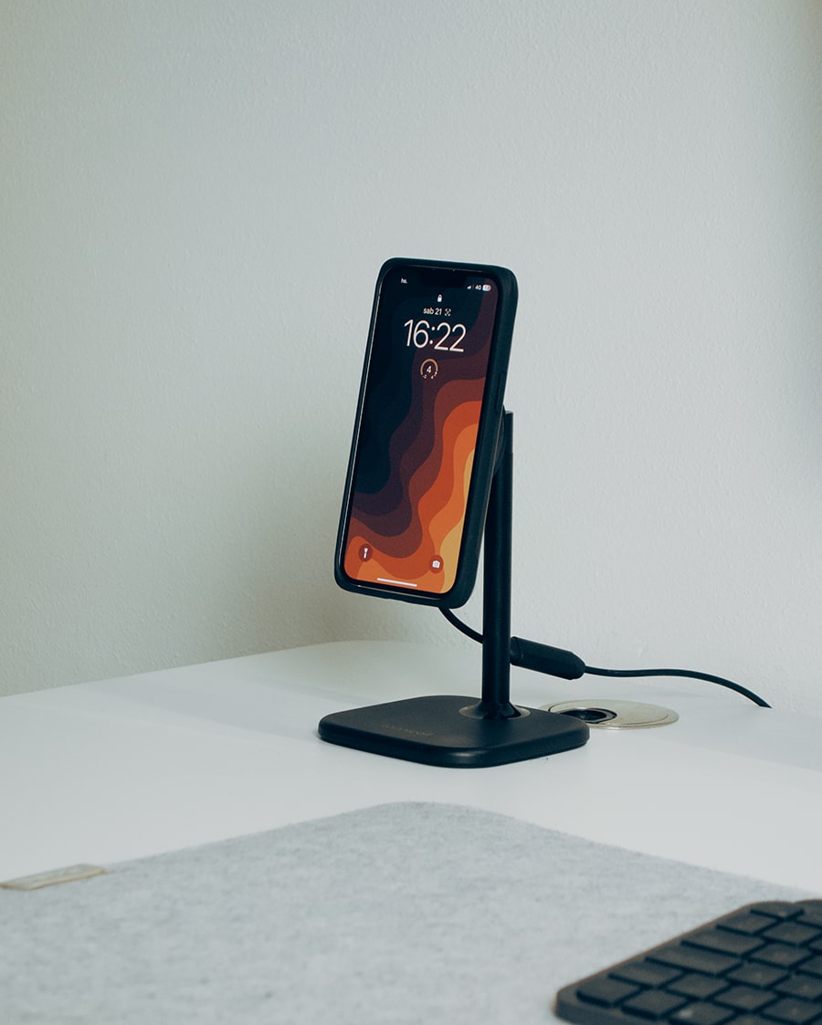 Magnetic Wireless Charging Stand