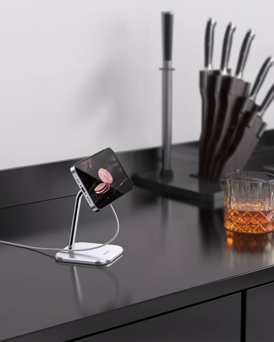 Adjustable Aluminum Phone Stand for MagSafe Charger - DP09