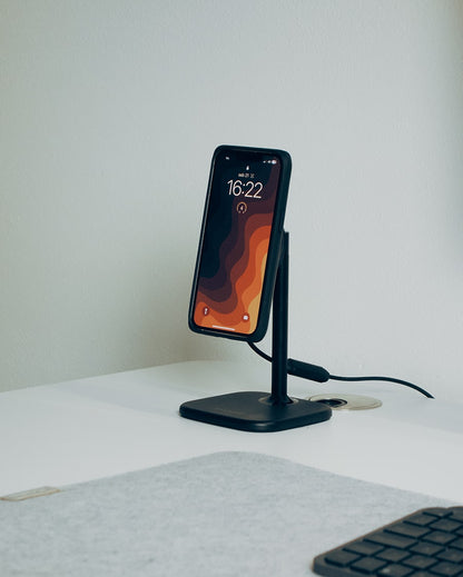Magnetic Wireless Charging Stand