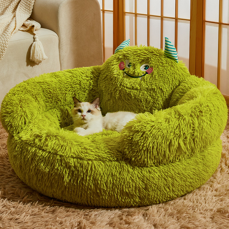 Jangebot™ Little Green Furry Monster Pet Bed